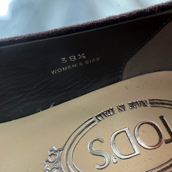 Tod’s Brown Suede Ballerina Flats with Pearl Accents — Size 38 1/2 - Picture 5 of 6